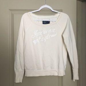 American Eagle Cream and White Sweater